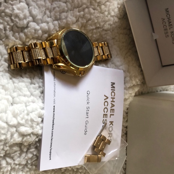 MICHAEL KORS SMART WATCH
